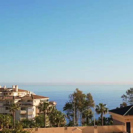 Bay View Luxury Apartment, Amazing Sea View & Pool Διαμέρισμα