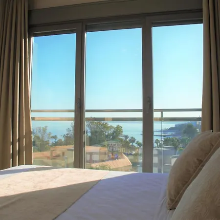 Bay View Luxury Apartment, Amazing Sea View & Pool Benalmádena
