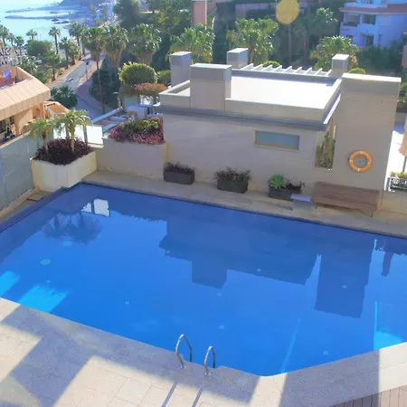 Bay View Luxury Apartment, Amazing Sea View & Pool Benalmádena
